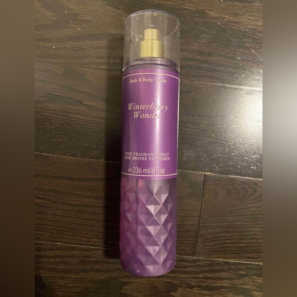Bath & Body Works Fine Fragrance Mist, Winterberry Wonder - Picture 1 of 2
